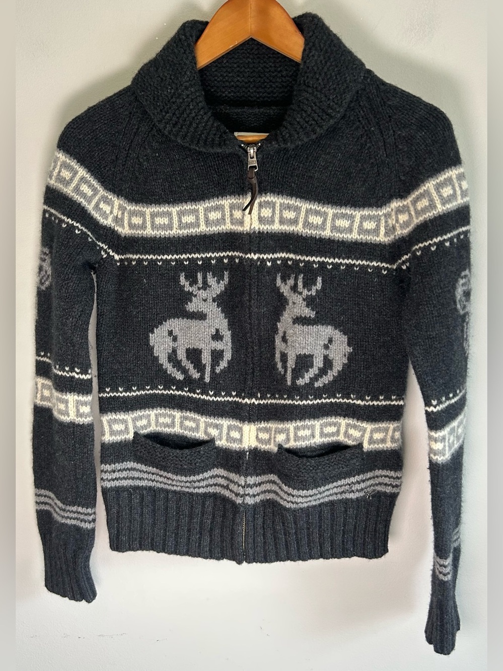 TNA Cardigan Sweater Women’s Size L Deer Fair Isle Lambswool Full Zip Pockets